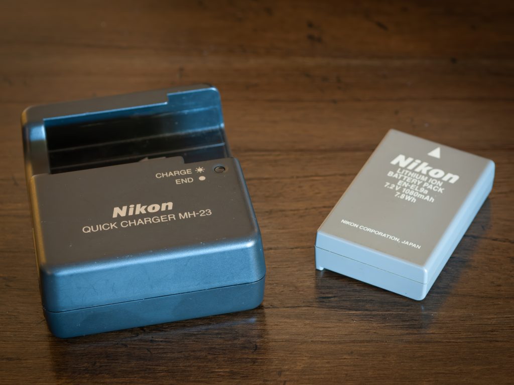 Nikon D40 battery and charger